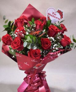 Ramo de 12 rosas rojas " Love " San Valentín